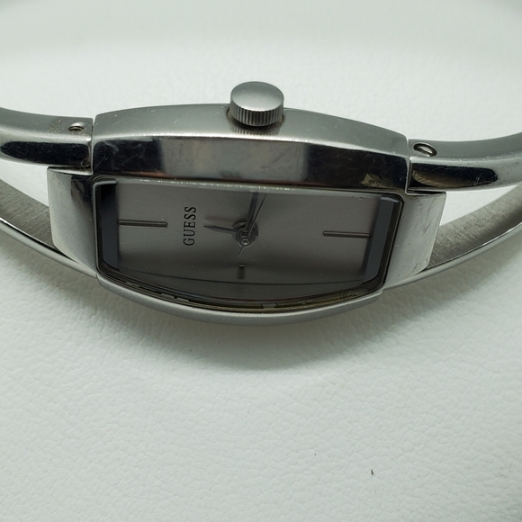 Guess Ladies Watch - Picture 2 of 14